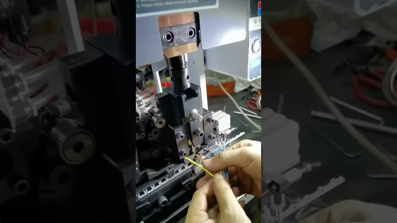 Machine for Stripping Wire Ends and Crimping Terminals #factory #machine #cablewirestrippingmachine