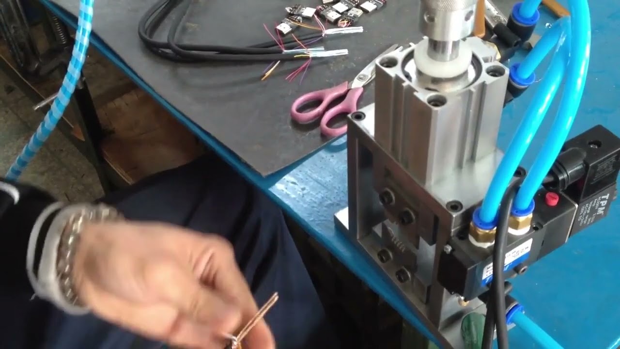 Vertical Cut Aluminum Foil Machine WPM-901